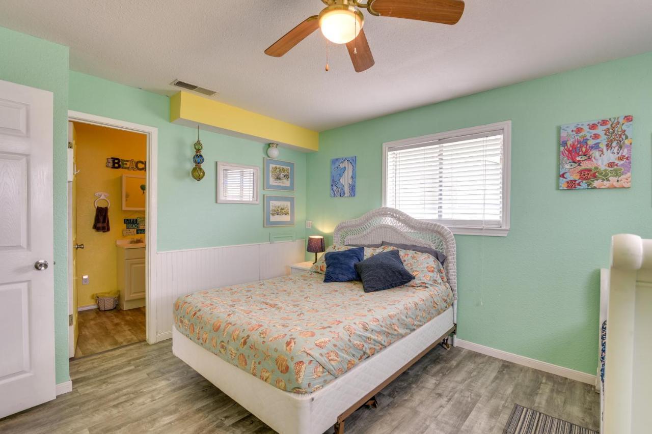 Surfside Beach Home With Deck 300 Feet To The Gulf! Kültér fotó